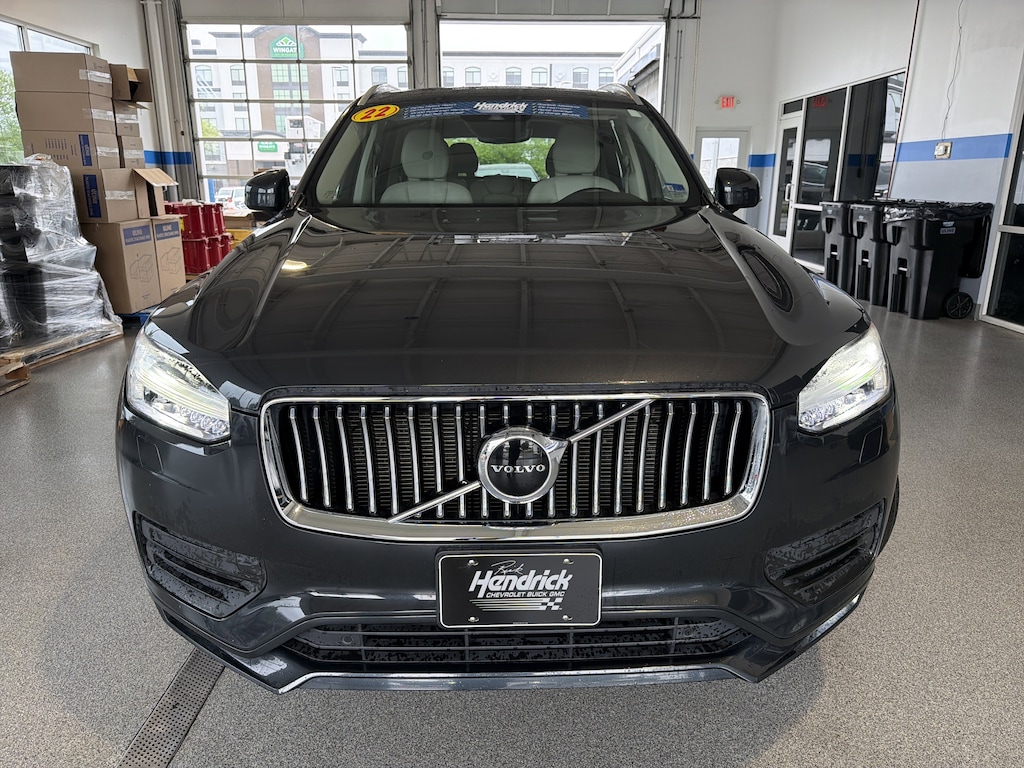 Used 2022 Volvo XC90 Momentum SUV