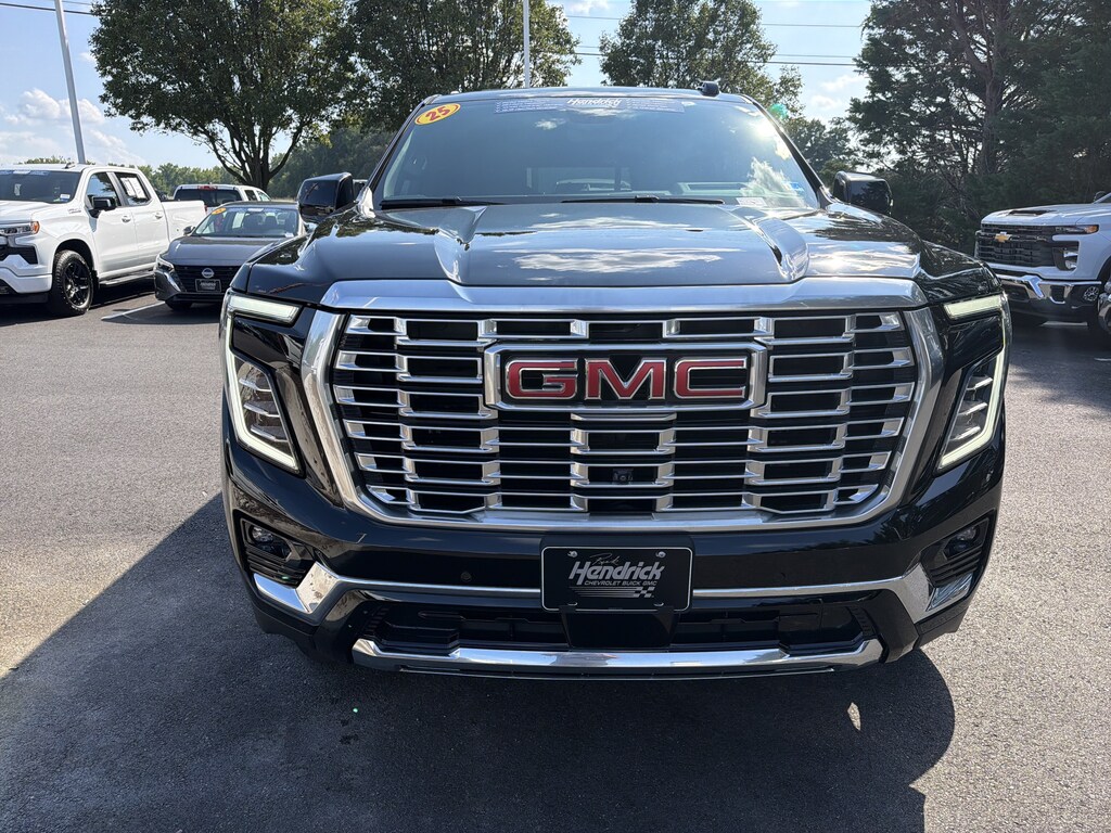 Used 2025 GMC Yukon XL Denali SUV