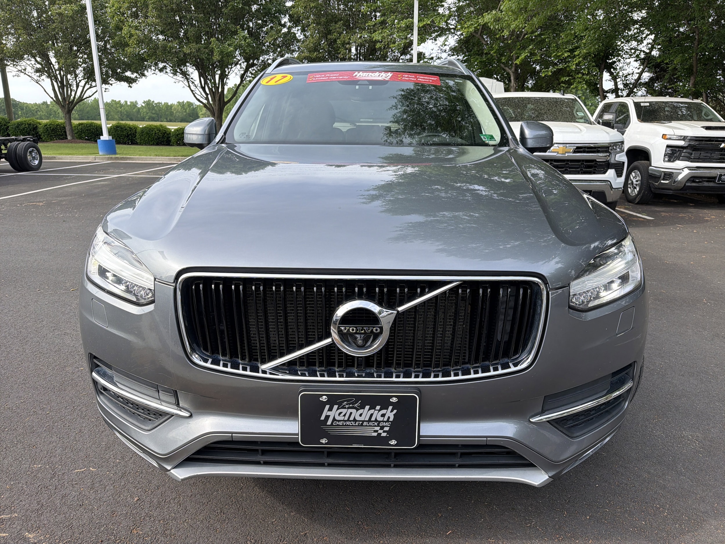2017 Volvo XC90 Momentum photo 2