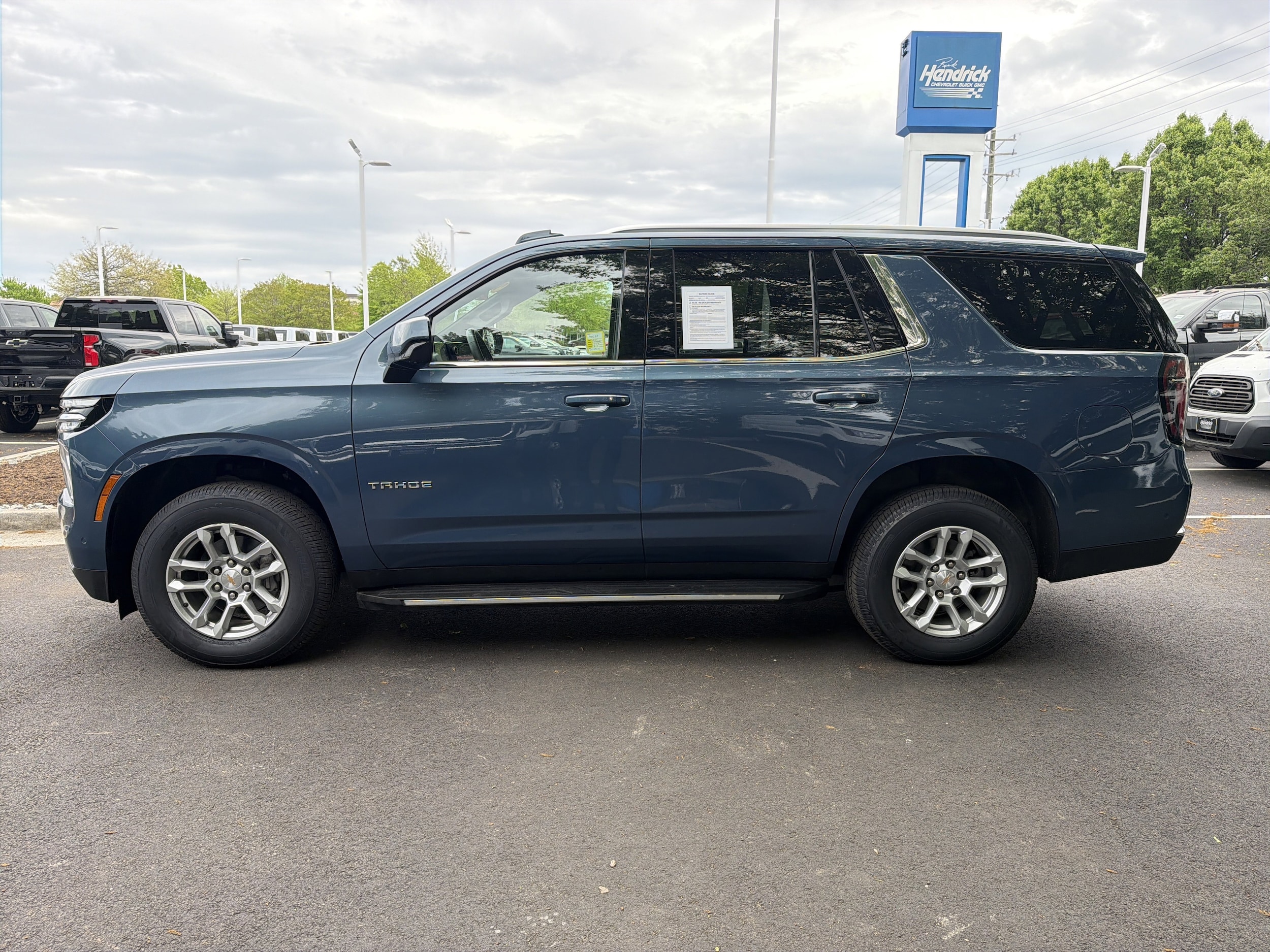 2025 Chevrolet Tahoe LT photo 5