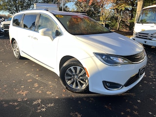 2020 Chrysler Pacifica Touring L Plus Minivan