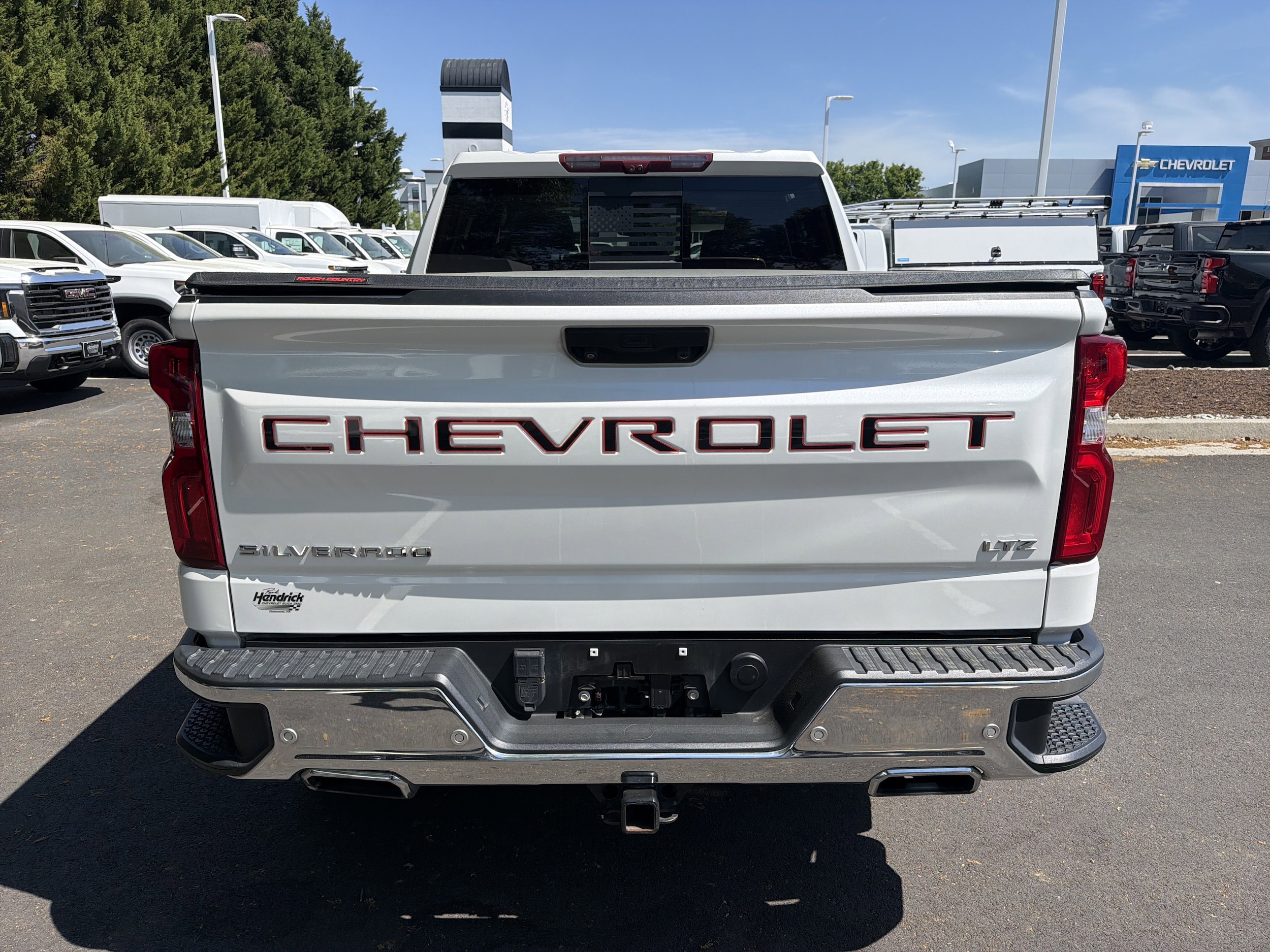 2023 Chevrolet Silverado 1500 LTZ photo 3