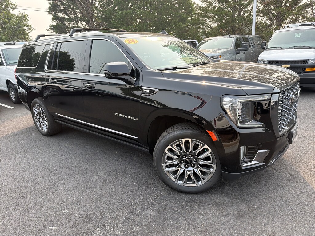 Used 2024 GMC Yukon XL Denali Ultimate SUV