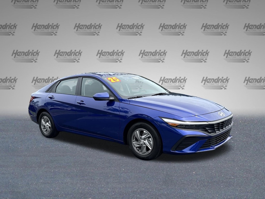 Used 2025 Hyundai Elantra SE Sedan