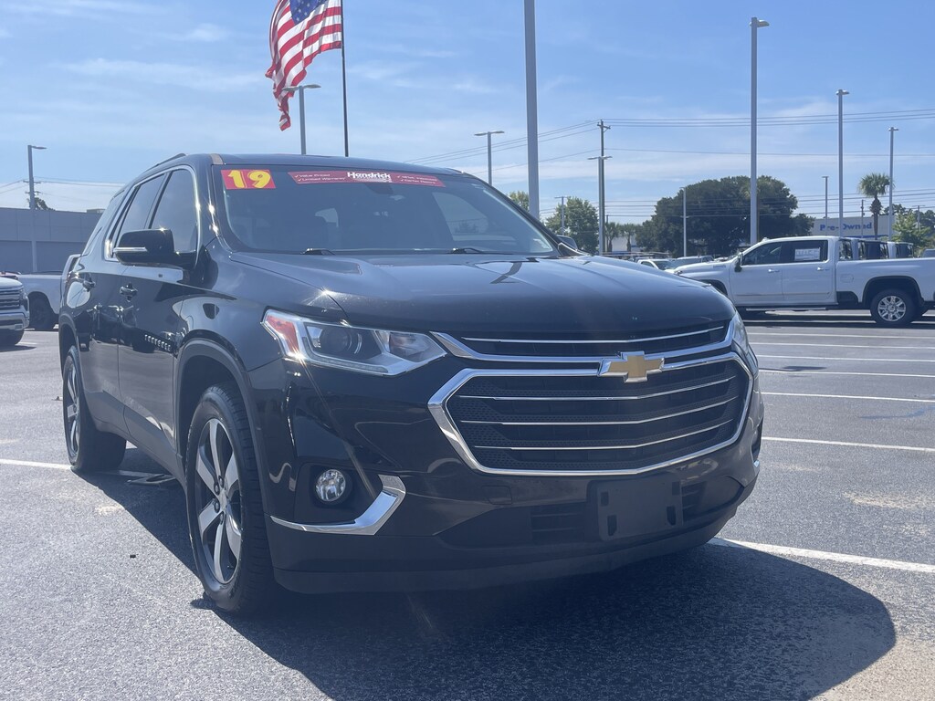 Used 2019 Chevrolet Traverse LT Cloth SUV