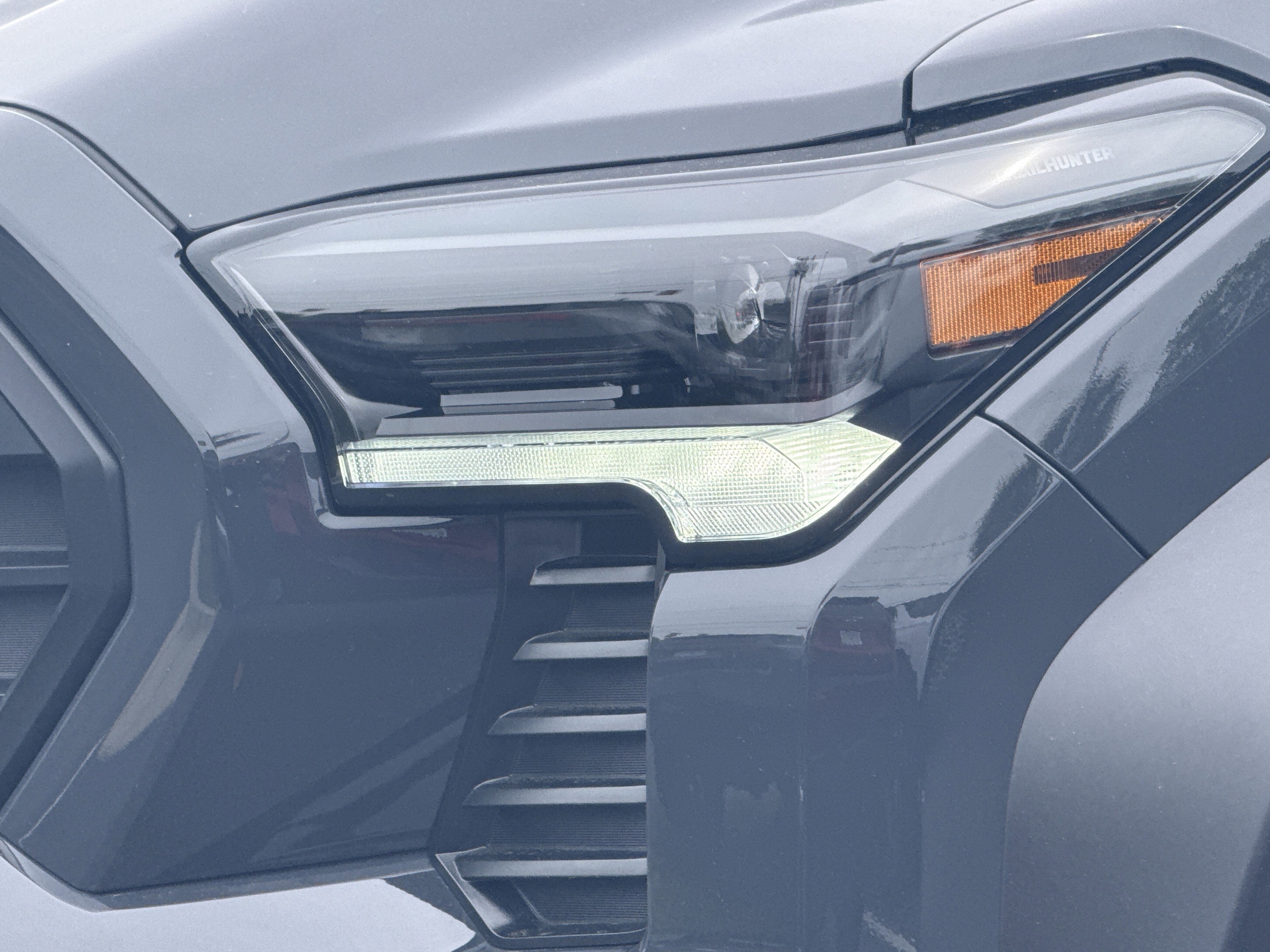 2025 Toyota Tacoma 4WD Trailhunter Hybrid photo 4