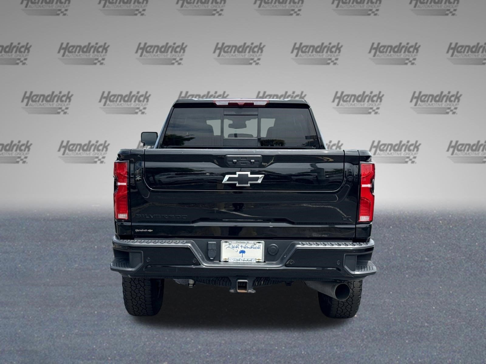 2025 Chevrolet Silverado 2500HD LT photo 3