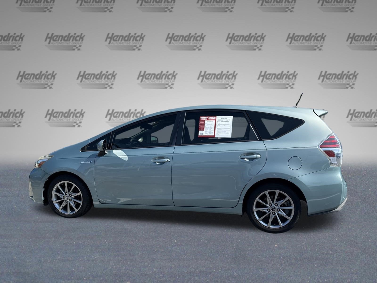 Toyota Prius V Five