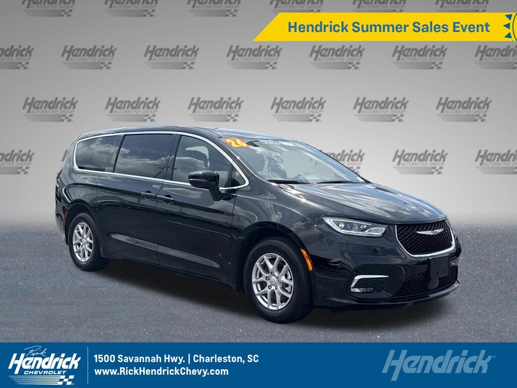 Used 2026 Chrysler Pacifica Select Minivan