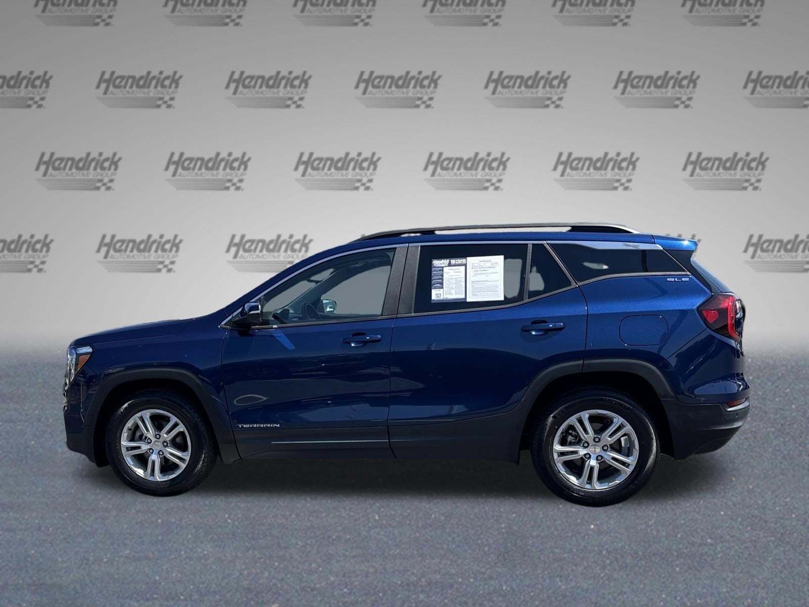 2023 GMC Terrain SLE photo 6