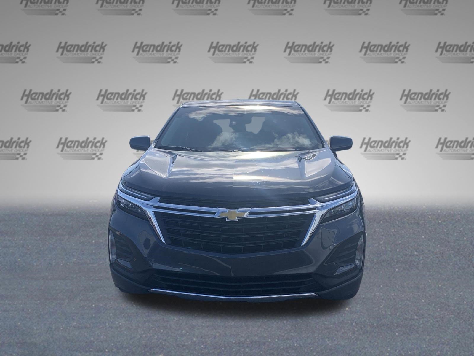 2022 Chevrolet Equinox LT photo 2