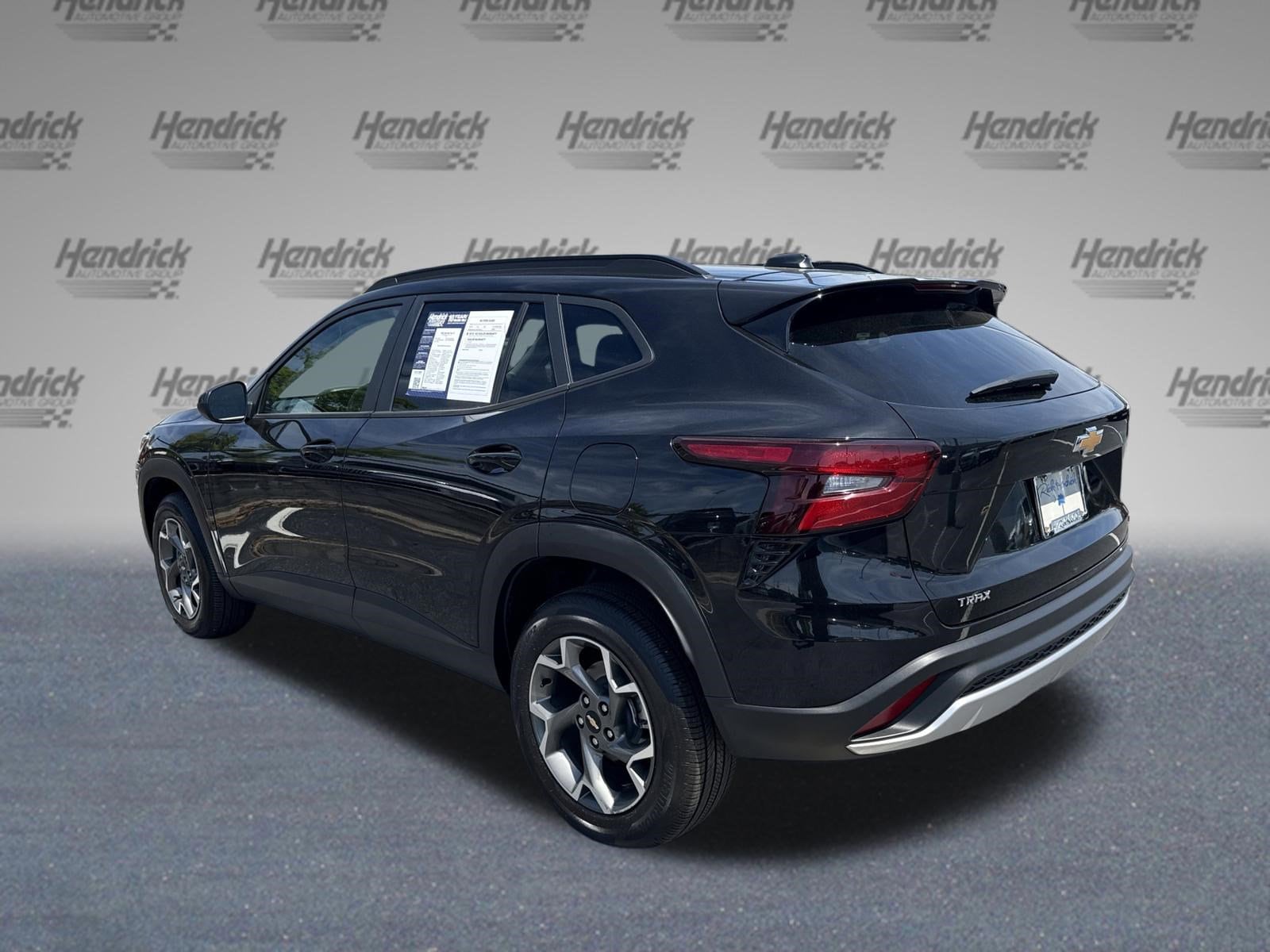 2025 Chevrolet Trax LT photo 3