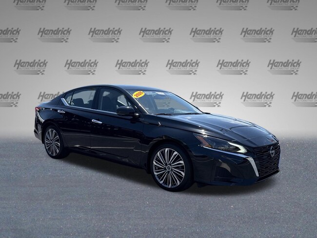 2025 Nissan Altima SL Sedan