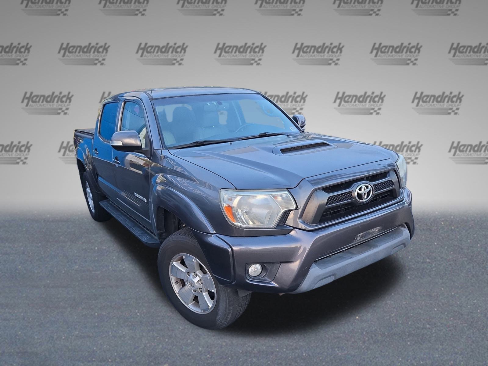 2014 Toyota Tacoma photo 2