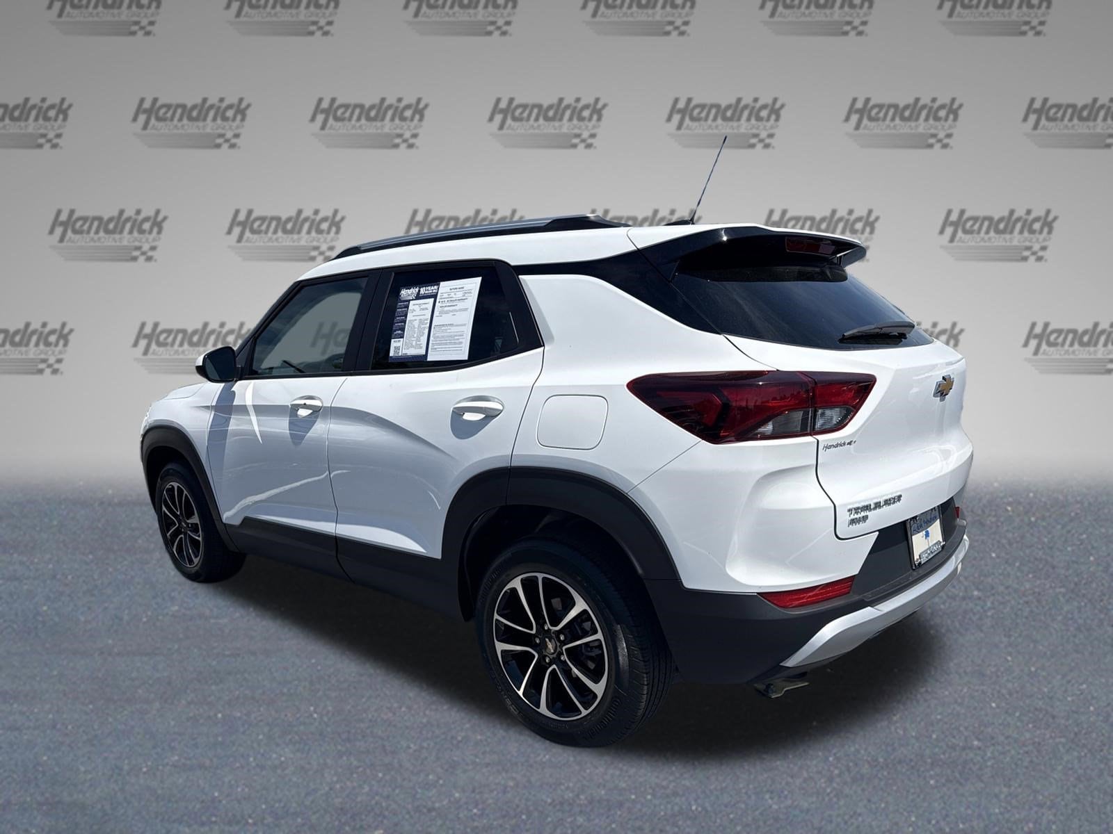 2025 Chevrolet Trailblazer LT photo 3