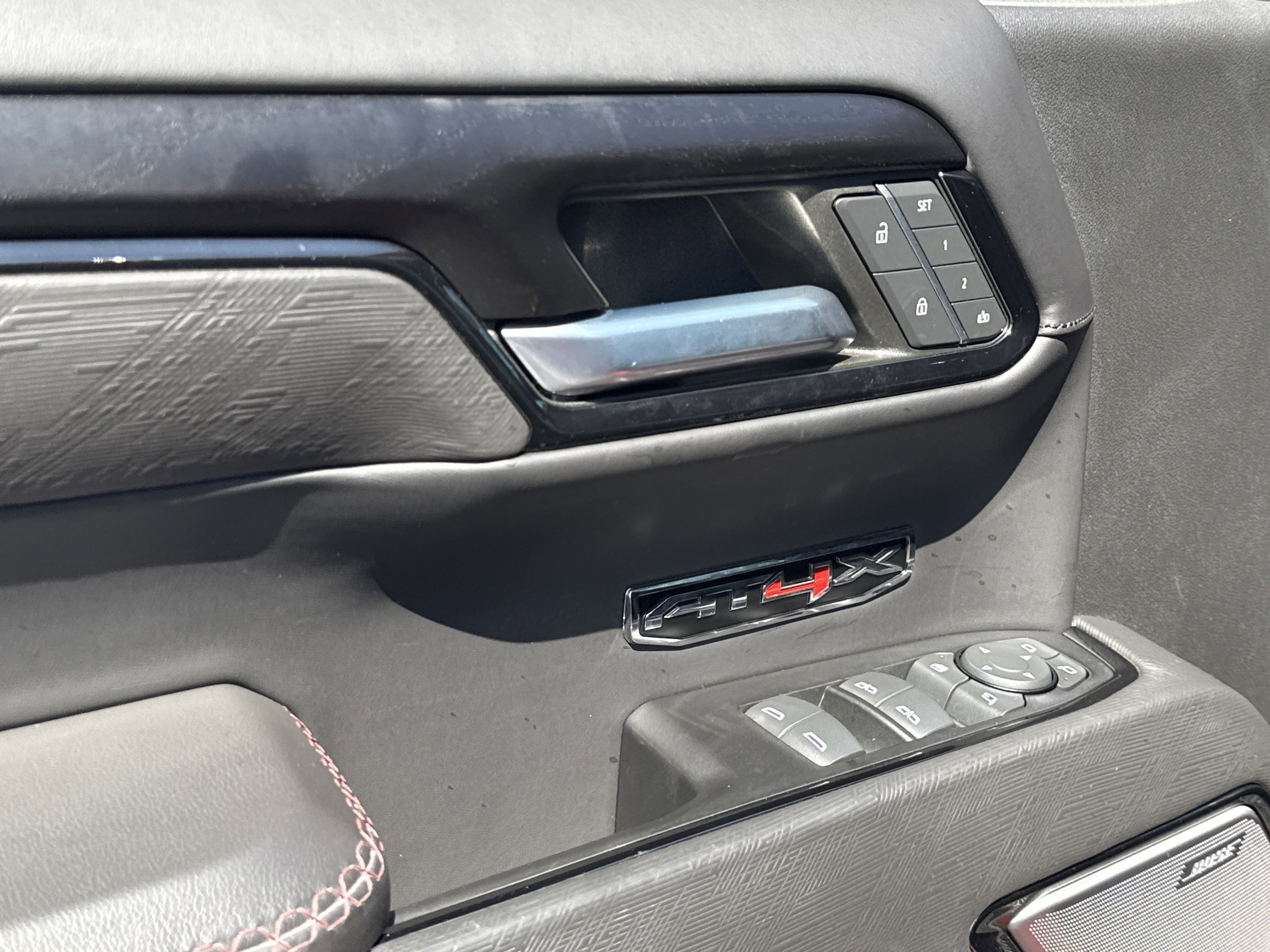 2023 GMC Sierra 1500 AT4X photo 4