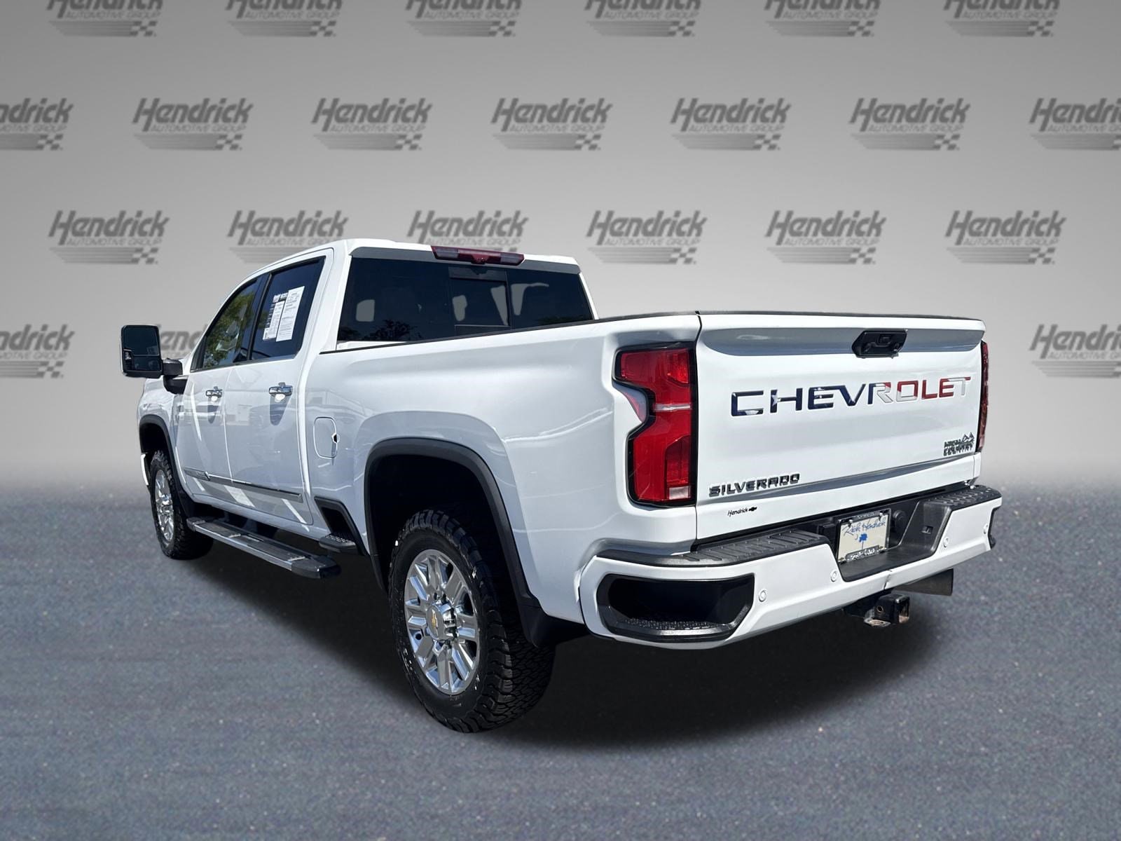 2024 Chevrolet Silverado 2500HD High Country photo 3