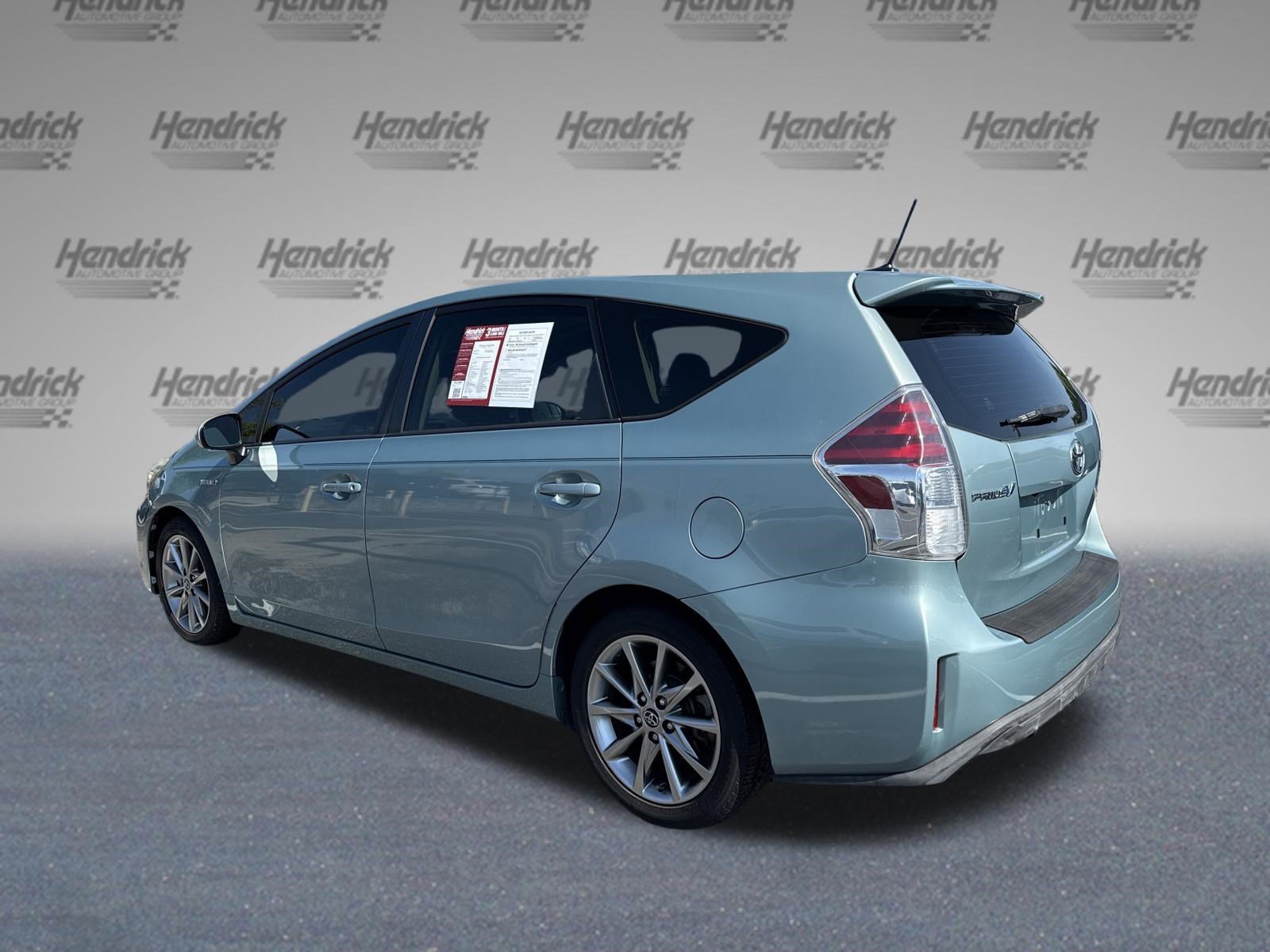 Toyota Prius V Five