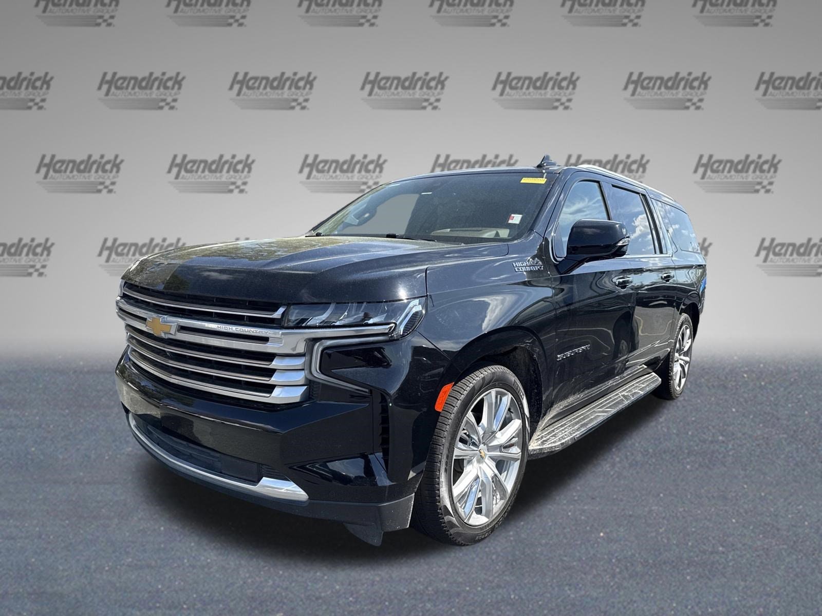 2021 Chevrolet Suburban High Country photo 3