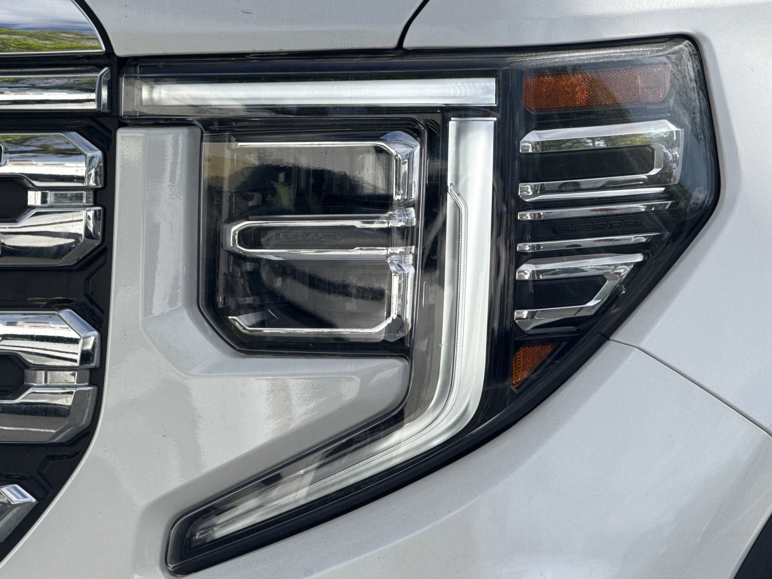 2024 GMC Sierra 1500 Denali photo 4