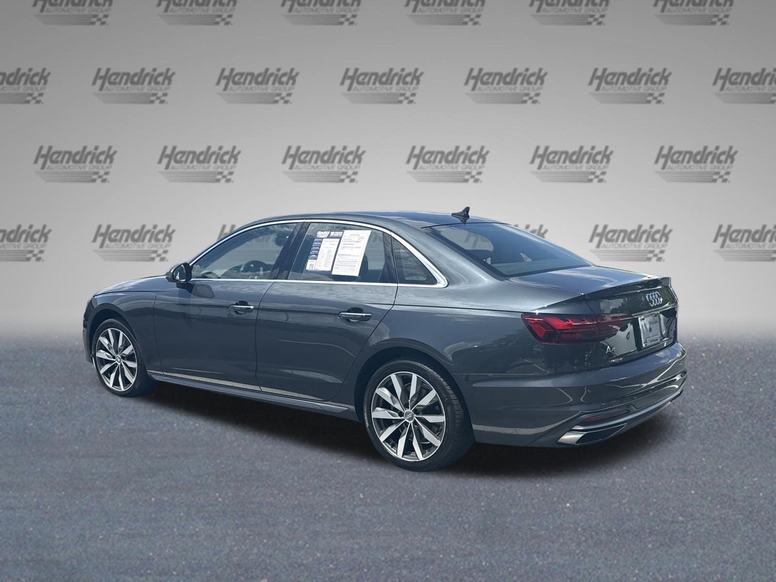 Audi A4 Sedan Premium Plus