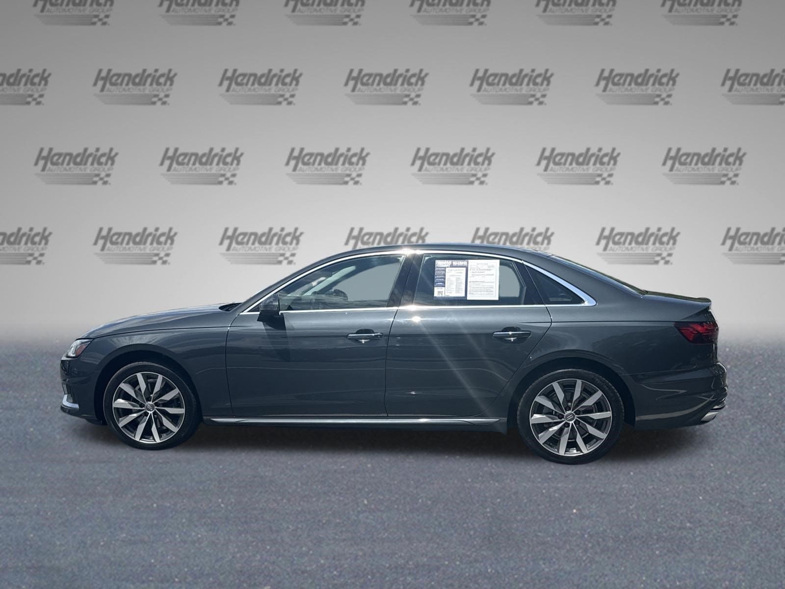 Audi A4 Sedan Premium Plus