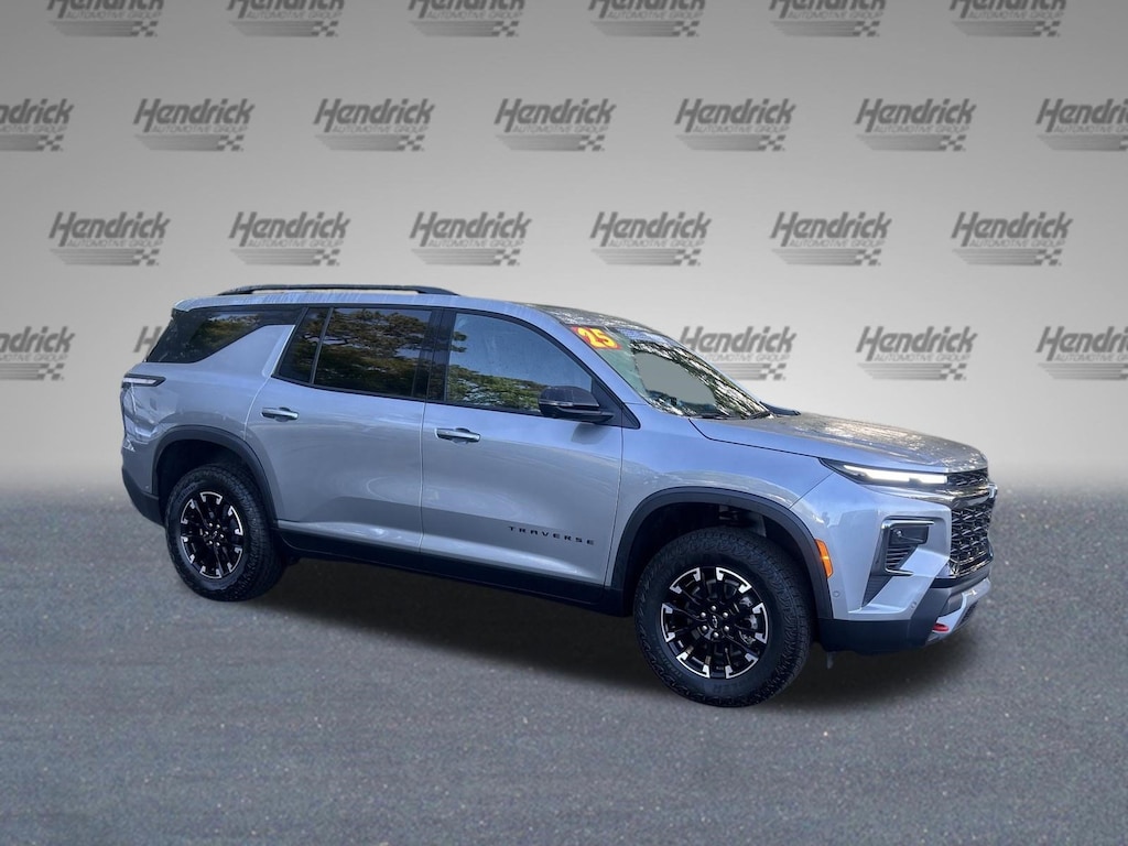 Used 2025 Chevrolet Traverse AWD Z71 SUV