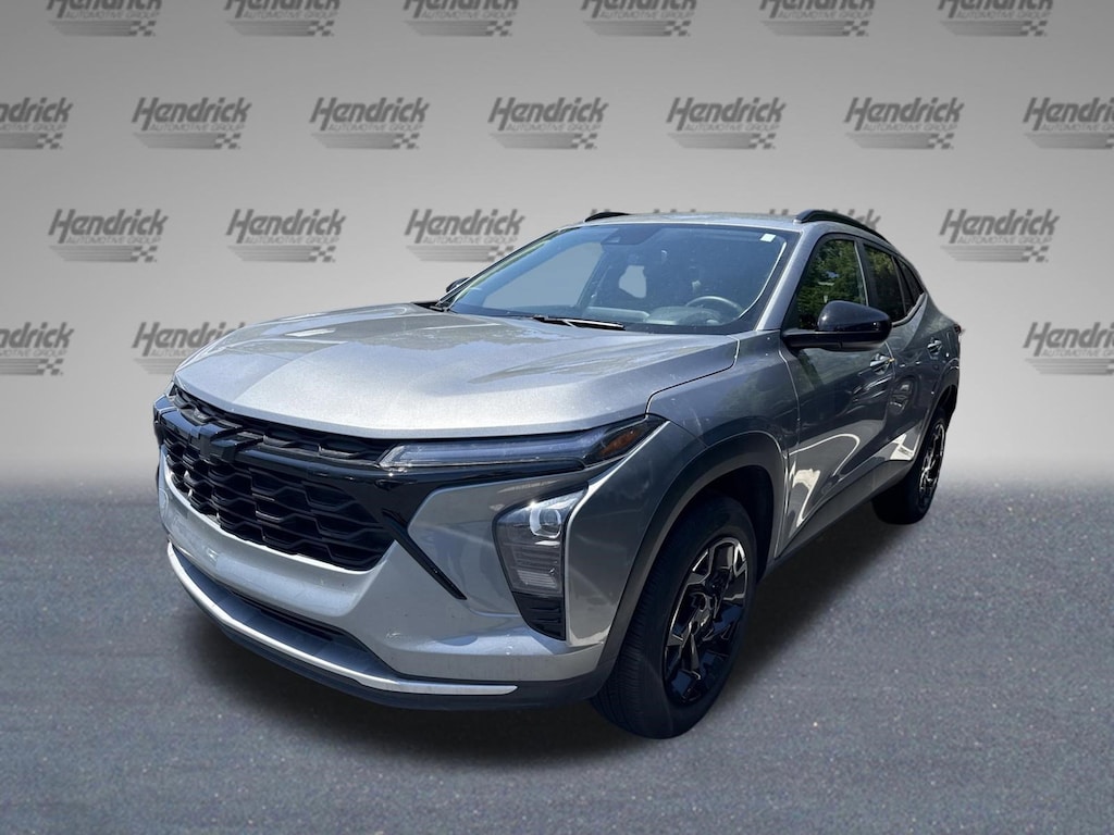 Used 2025 Chevrolet Trax LT SUV
