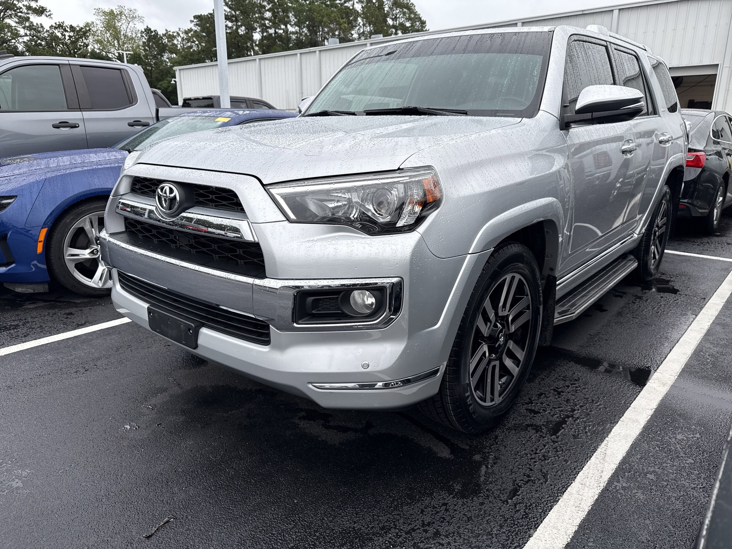 2016 Toyota 4Runner Limited photo 3