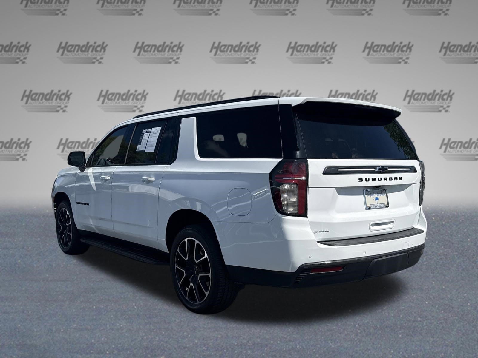 2022 Chevrolet Suburban RST photo 6