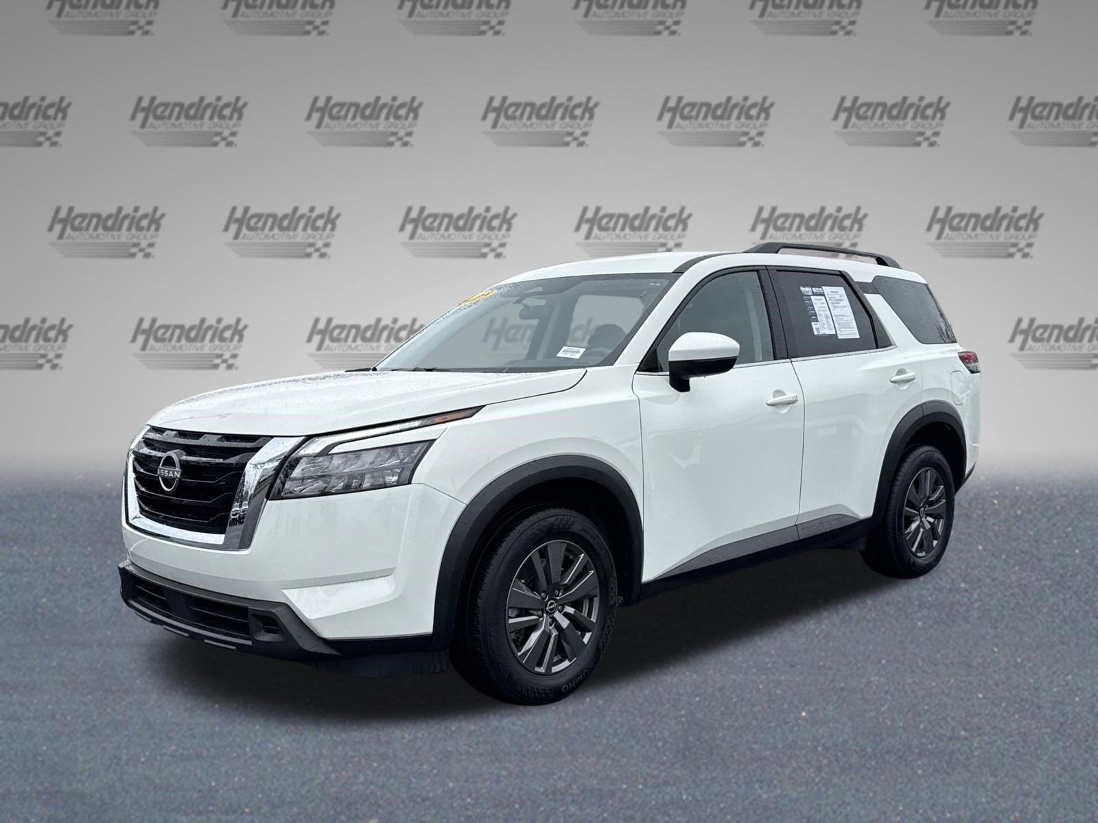 Nissan Pathfinder SV