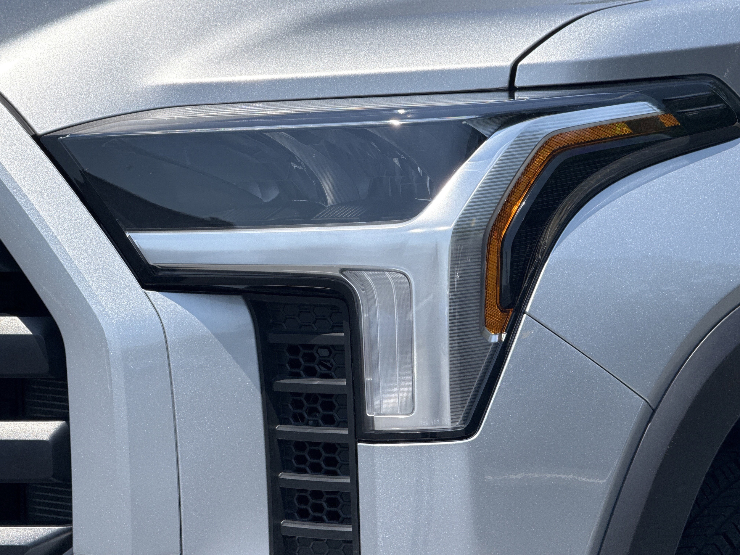 2024 Toyota Tundra 4WD SR5 photo 5