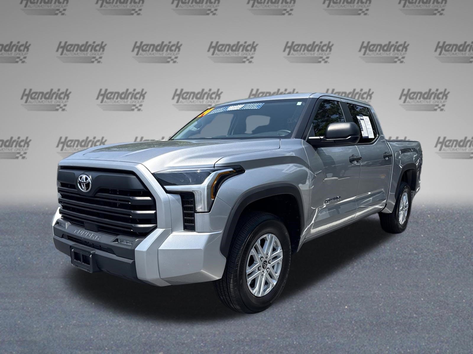 2024 Toyota Tundra 4WD SR5 photo 4