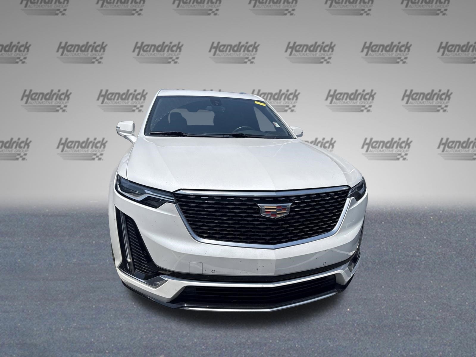 2024 CADILLAC XT6 FWD Luxury photo 2