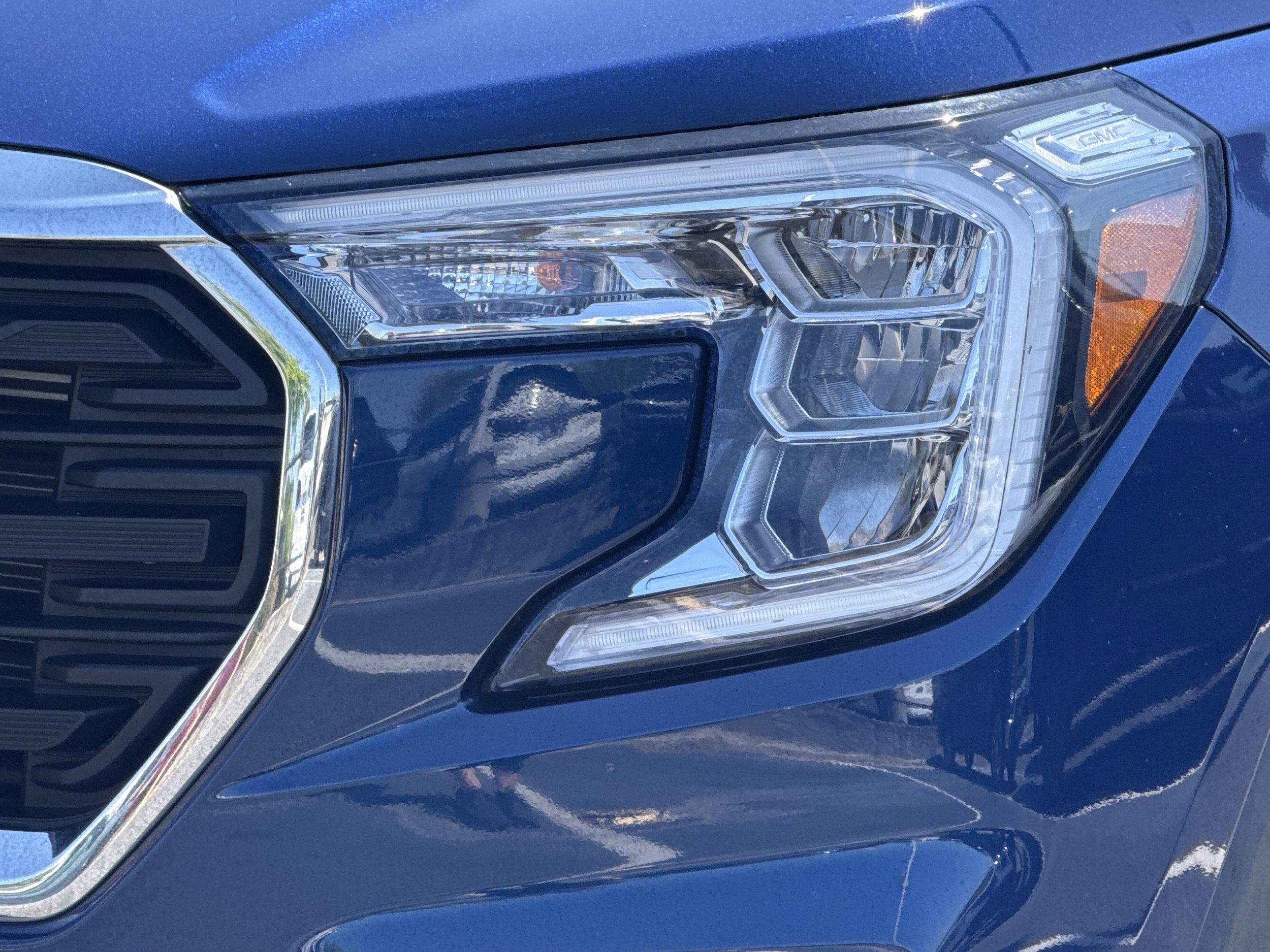 2023 GMC Terrain SLE photo 5