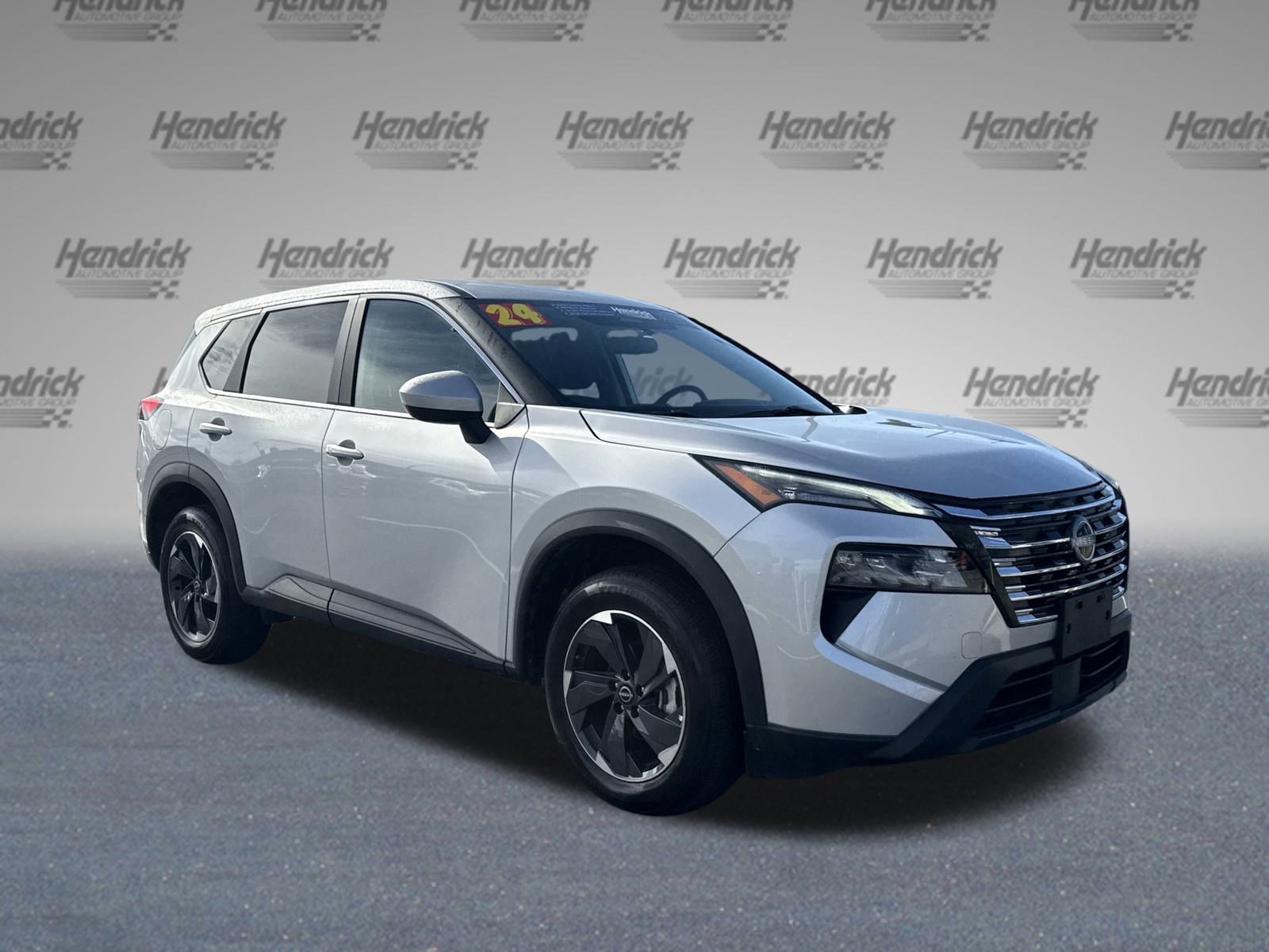 2024 Nissan Rogue SV photo 2