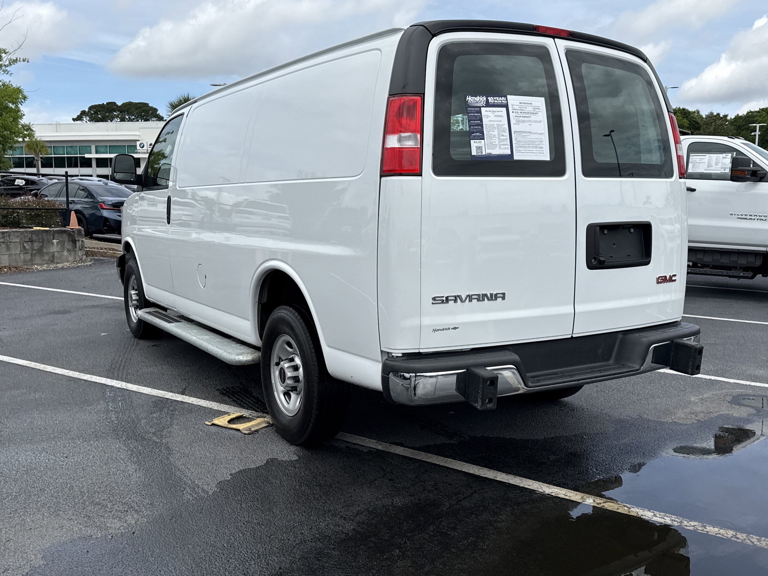 2024 GMC Savana Cargo Van photo 6