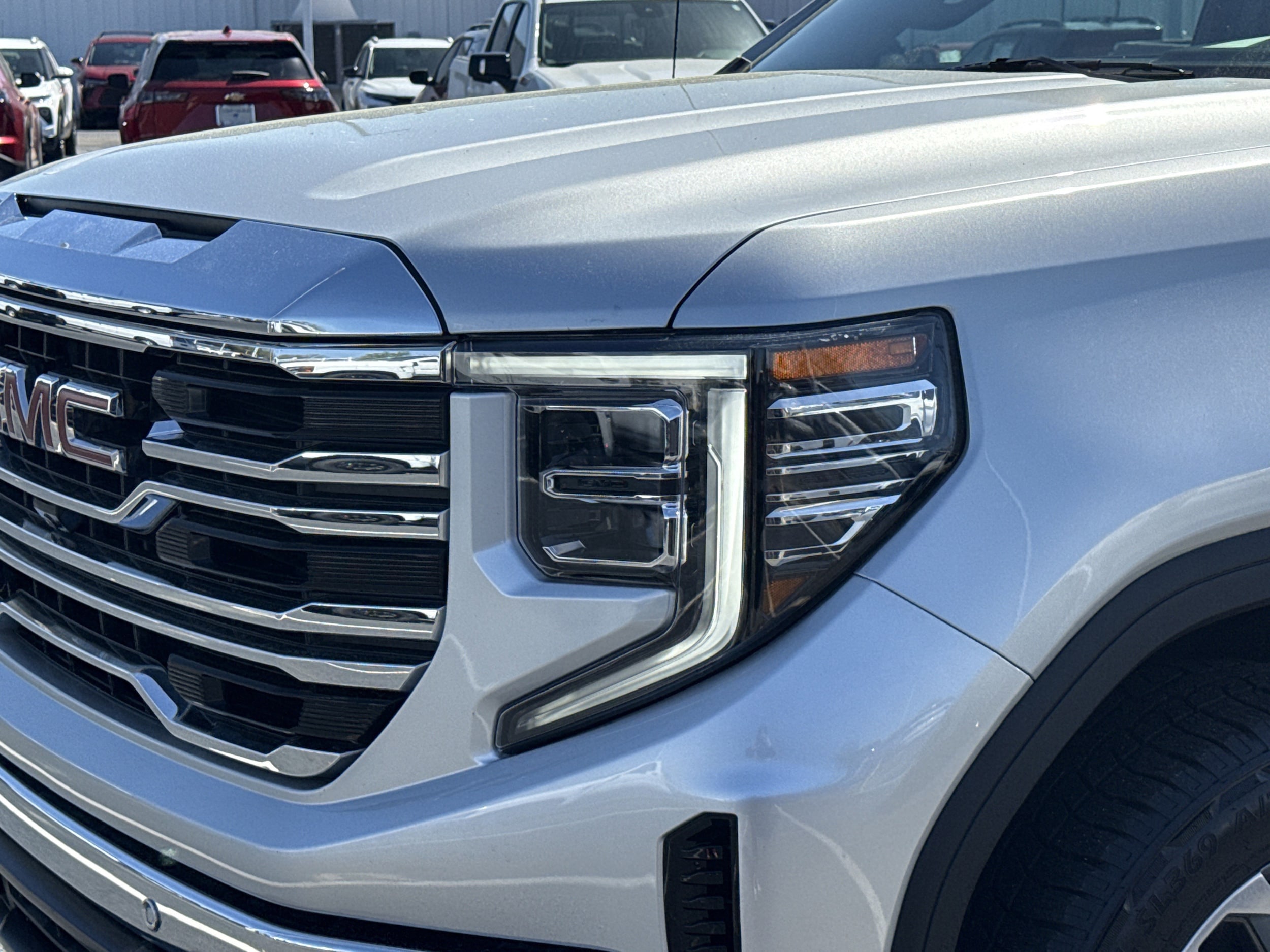 2022 GMC Sierra 1500 SLT photo 4