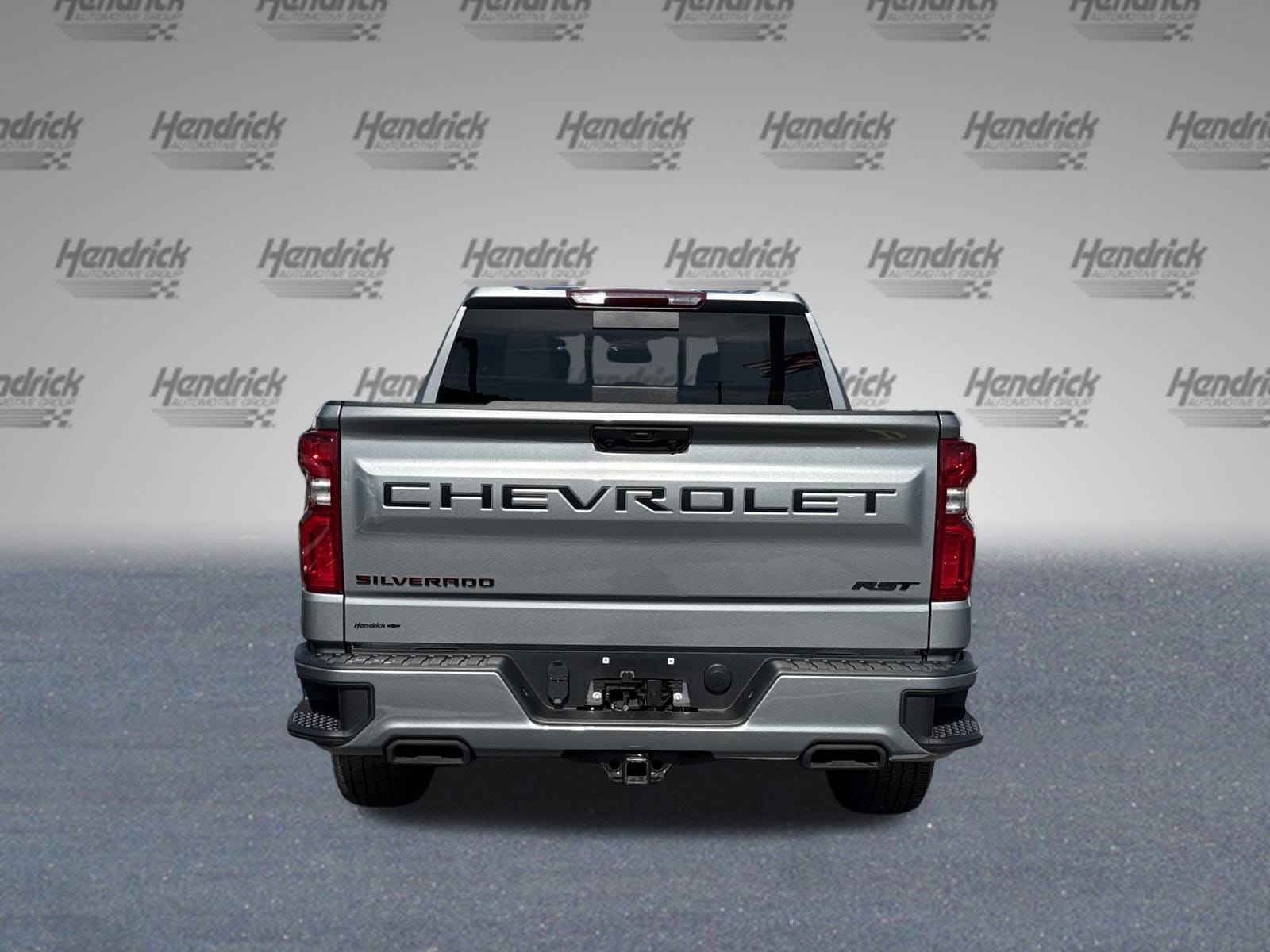 2023 Chevrolet Silverado 1500 RST photo 3