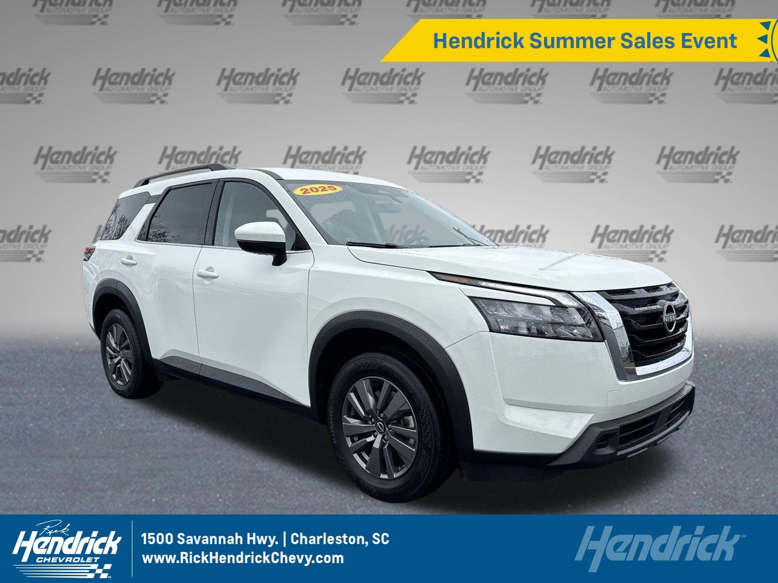Nissan Pathfinder SV