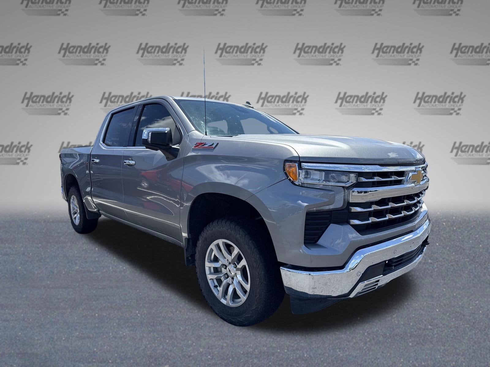 2024 Chevrolet Silverado 1500 LTZ photo 2