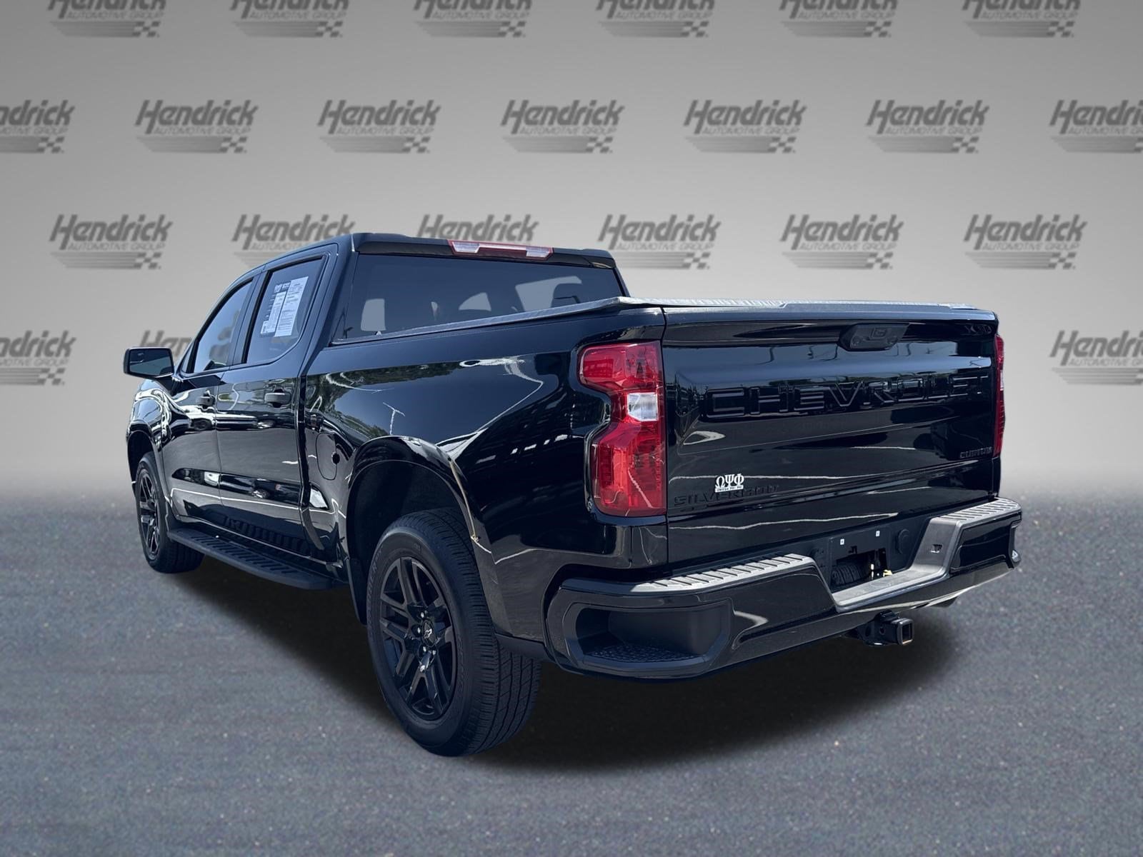 2024 Chevrolet Silverado 1500 Custom photo 3