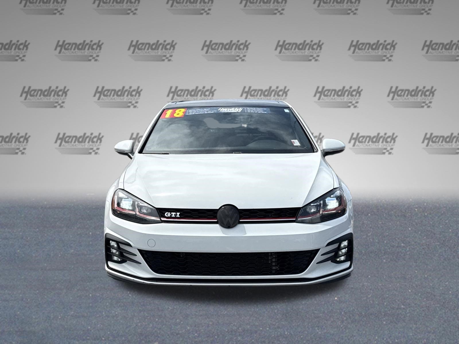 2018 Volkswagen Golf GTI SE photo 2
