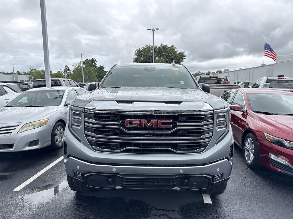 Used 2025 GMC Sierra 1500 SLT Pickup