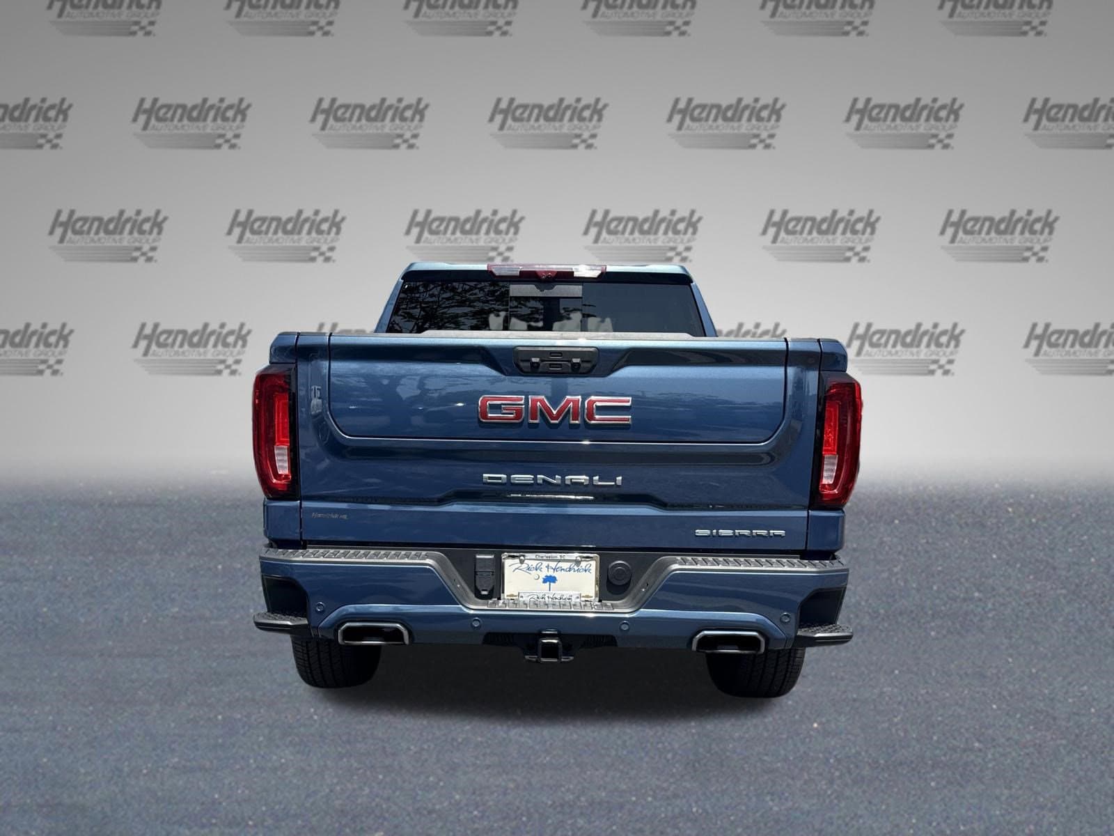 2024 GMC Sierra 1500 Denali photo 3