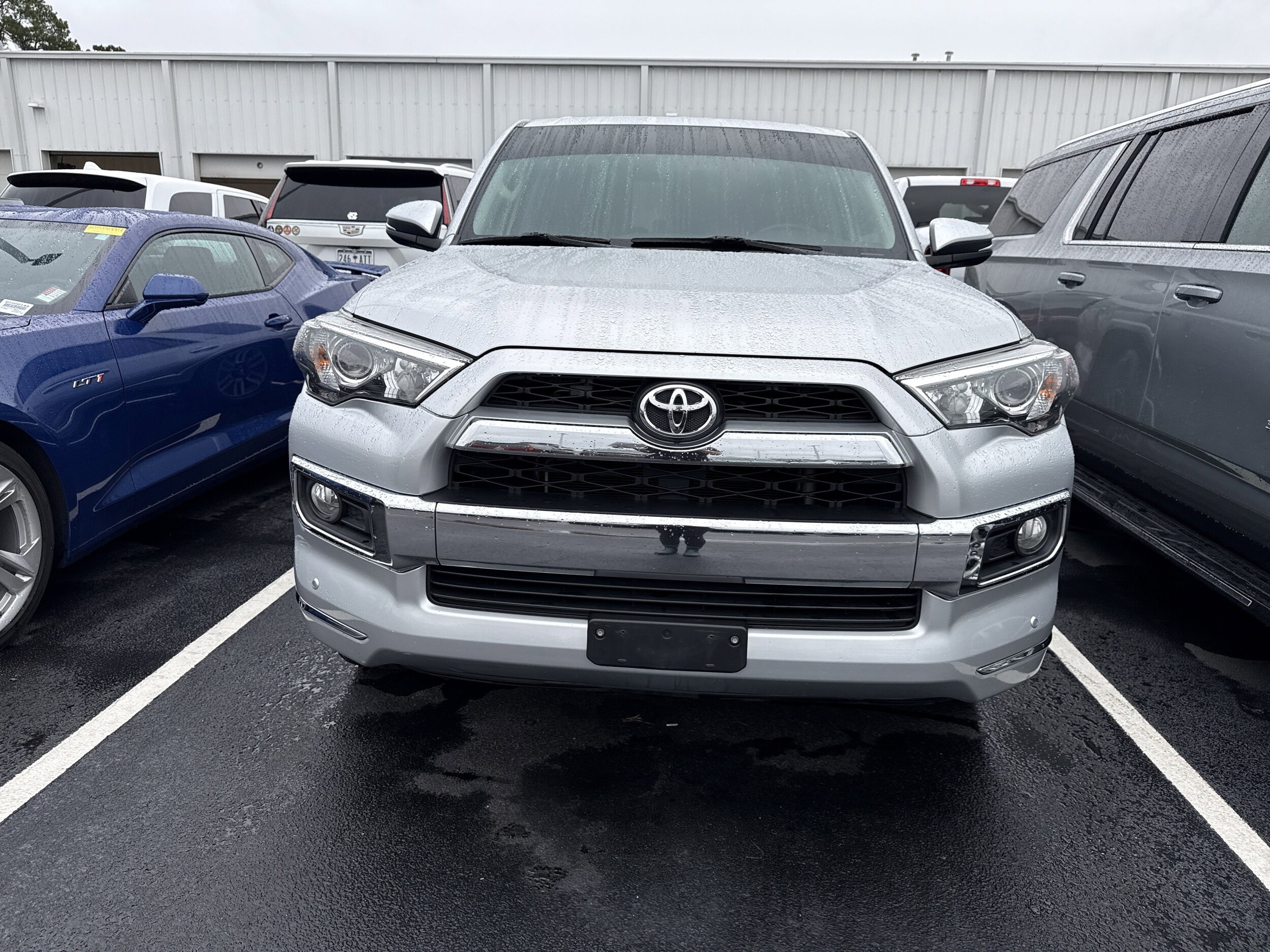 2016 Toyota 4Runner Limited photo 2