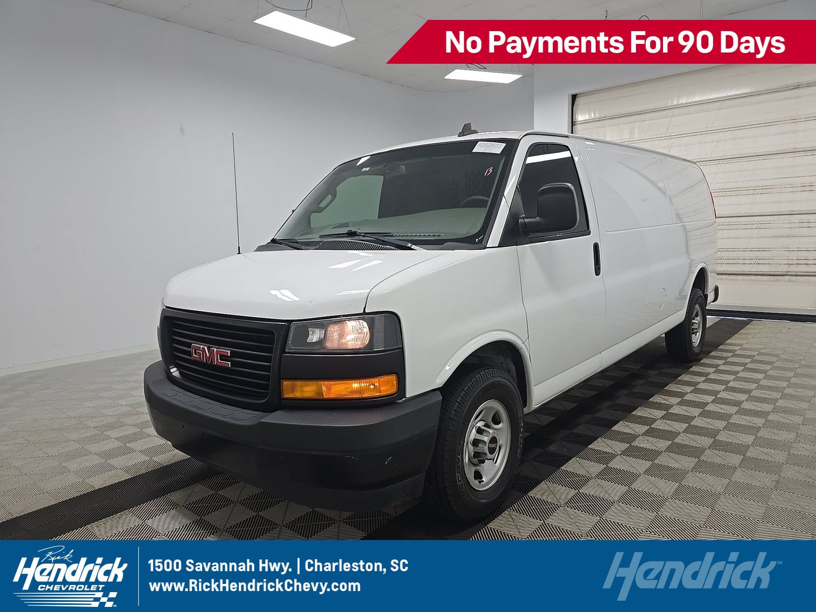 2023 GMC Savana's photo