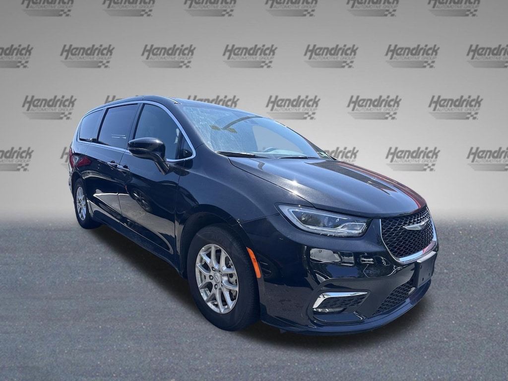 Used 2026 Chrysler Pacifica Select Minivan