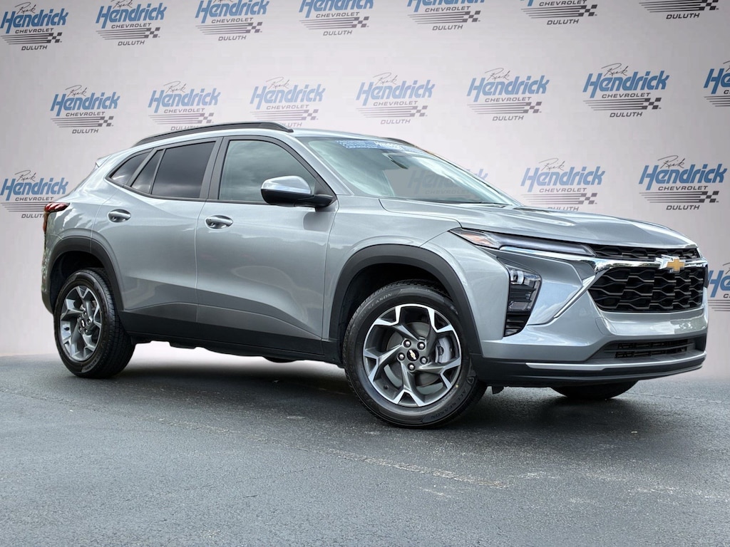 Used 2025 Chevrolet Trax LT SUV