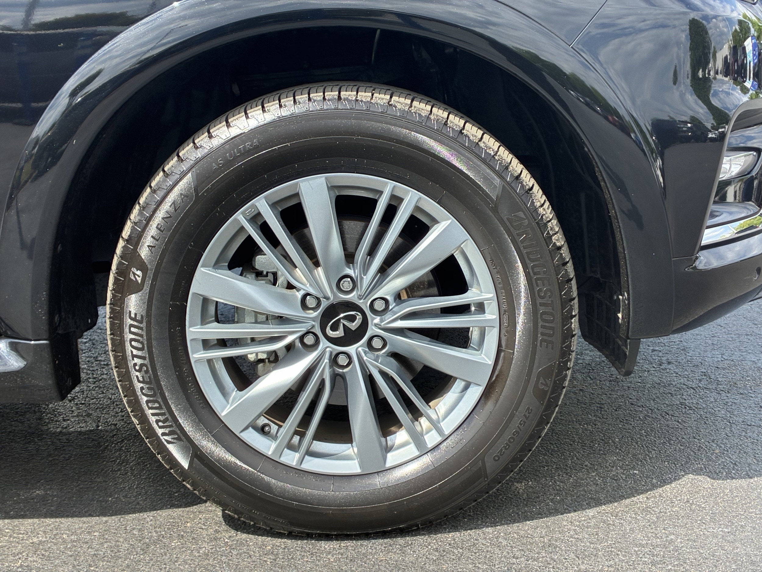 2024 INFINITI QX80 LUXE photo 5